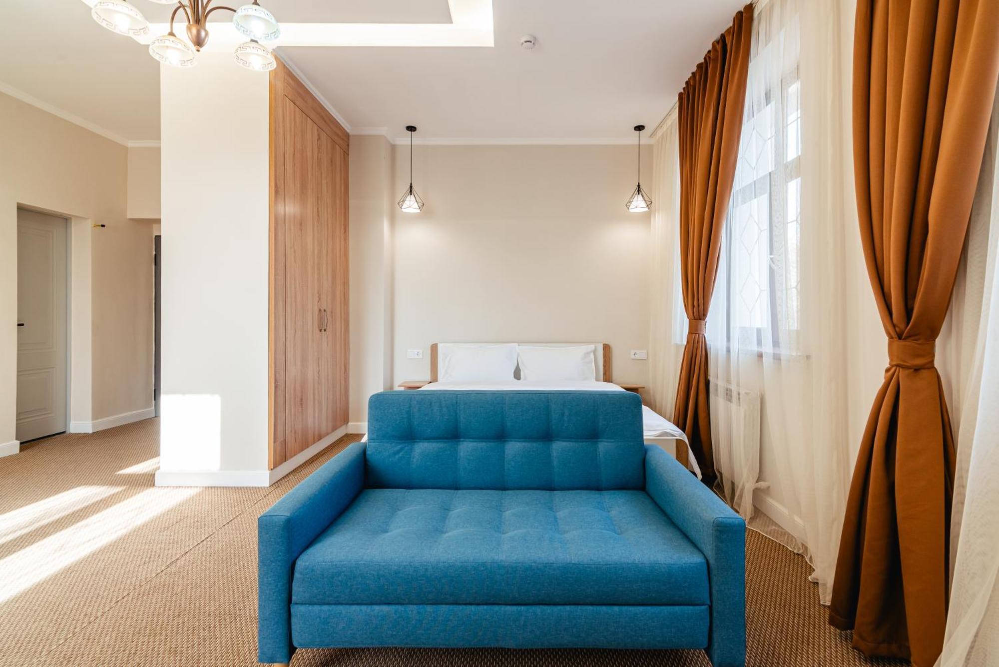 Aykun Hotel Almaty Exterior photo